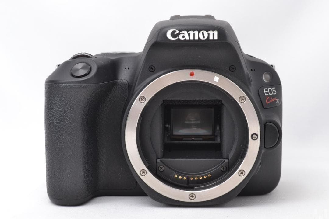 ■ 美品 ■ キャノン　Canon Kiss X9 レンズキット
