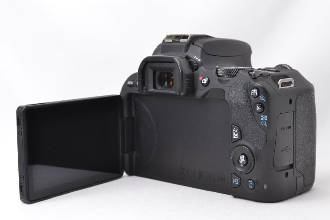 ■ 美品 ■ キャノン　Canon Kiss X9 レンズキット