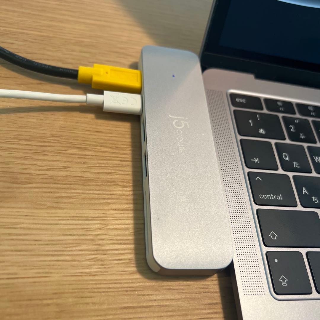 最終値下げMacBook Air 2019 13インチ256GB 充放電143回
