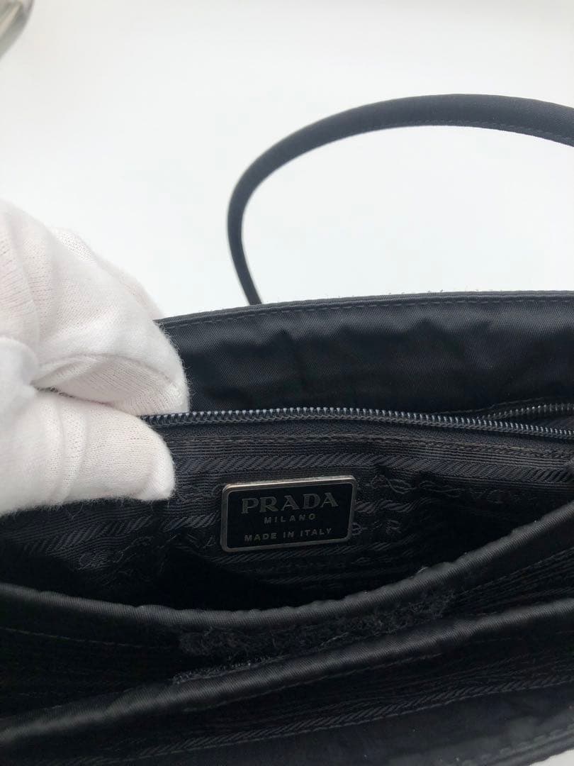 PRADAプラダナイロントートバッグ