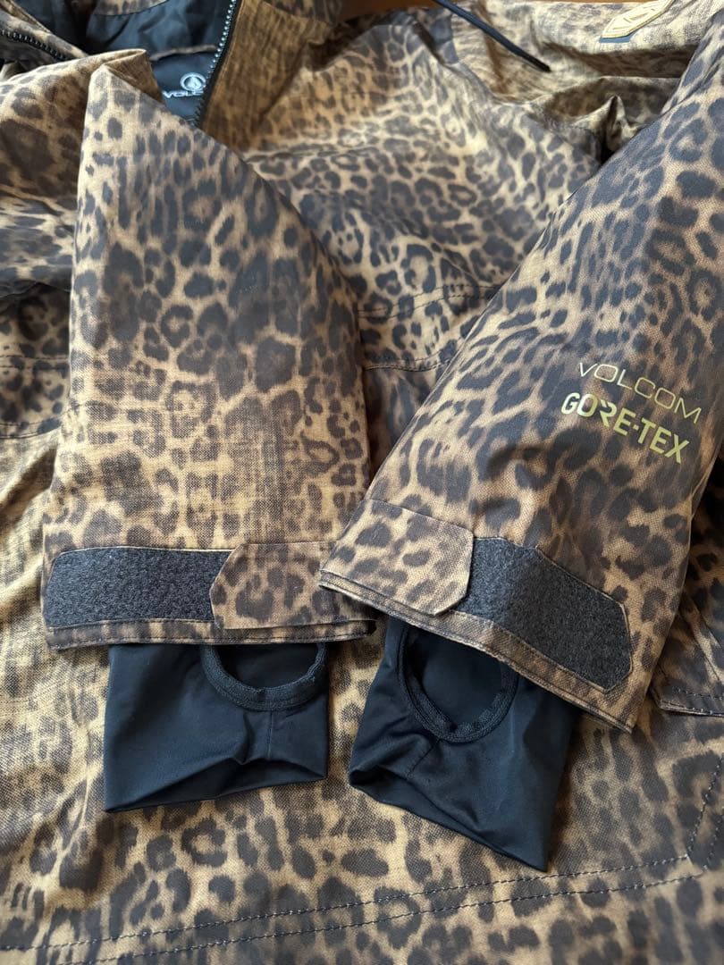 ボルコムスノーボードウェア 上下セットGORE-TEX