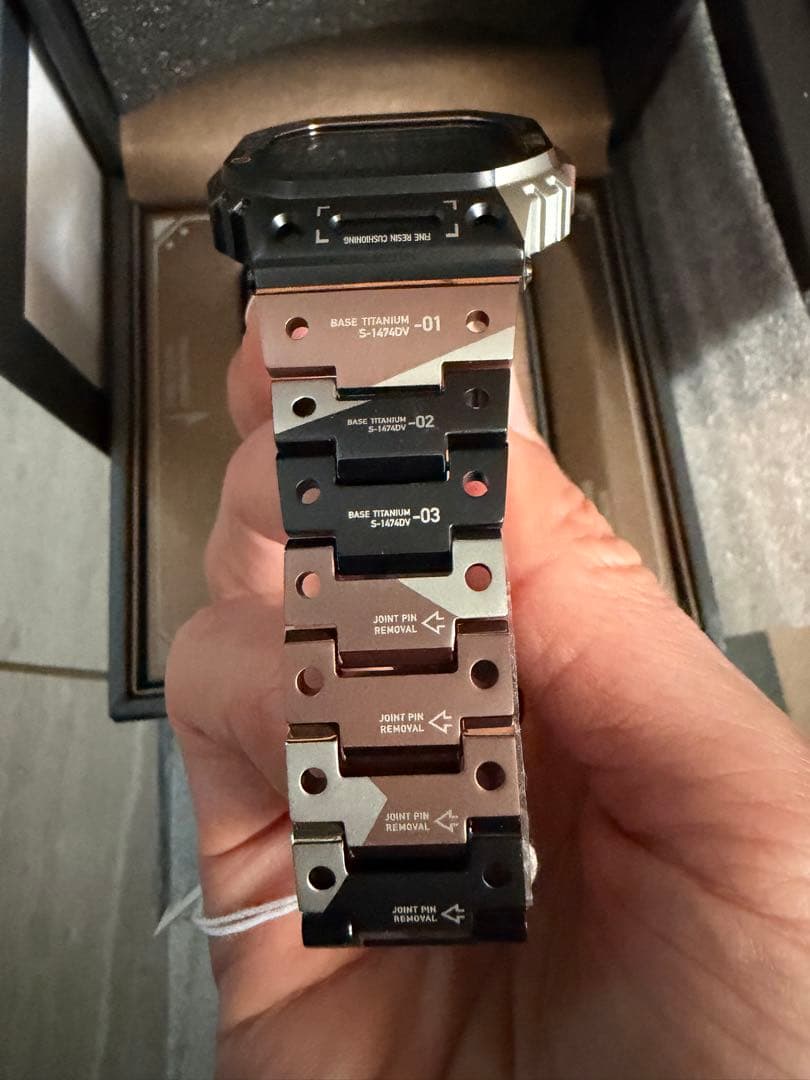 ダ*！様 フルメタル 電波ソーラーGMW-B5000TVB-1JR メンズ カモ