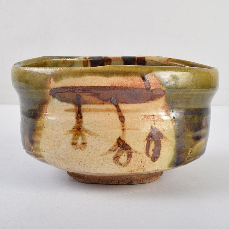 茶道具　人間国宝　鈴木蔵作　織部　沓形茶碗　茶碗　仕覆付　共箱　M　R9462