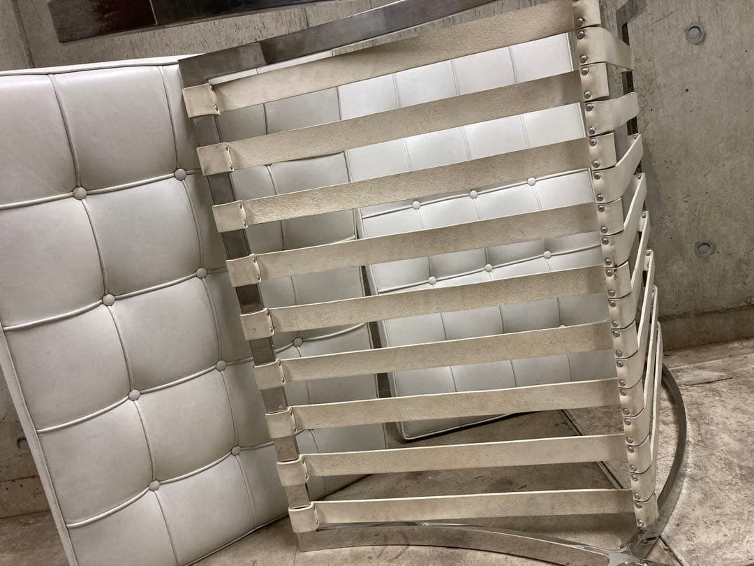 定価160万! 名作 良品 正規Knoll 白 バルセロナ チェア②オットマン