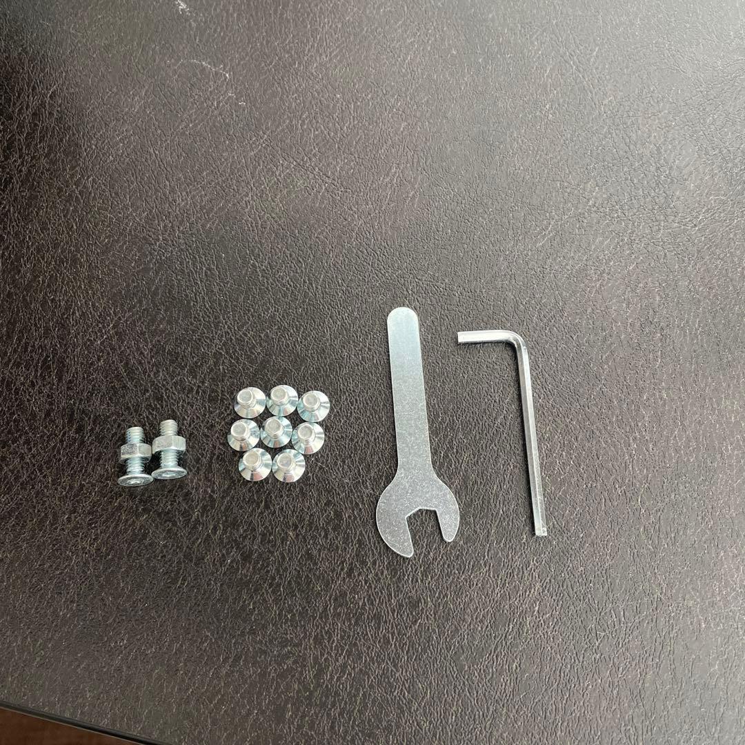 dyson V7コードレス スティッククリーナー 本体+ノズル+スタンドセット