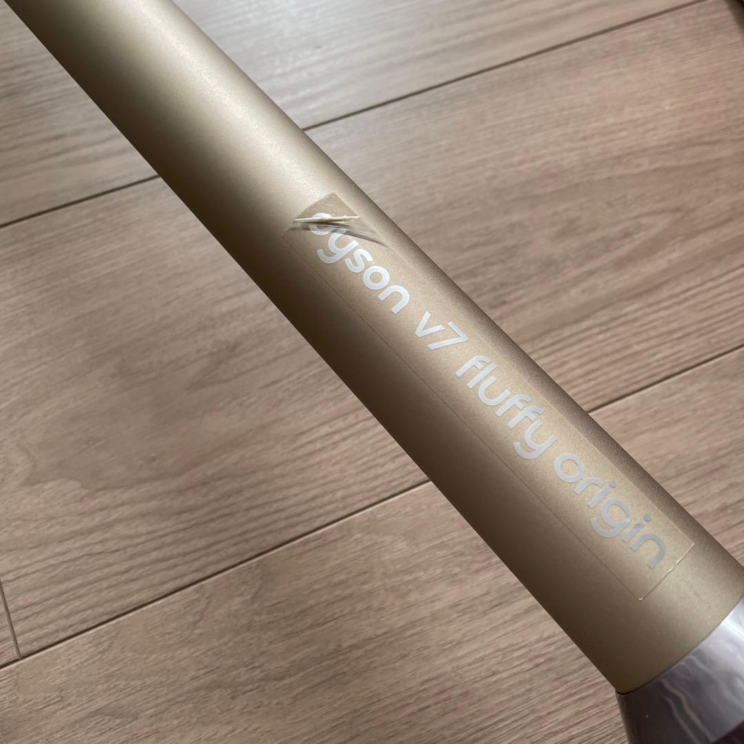 dyson V7コードレス スティッククリーナー 本体+ノズル+スタンドセット