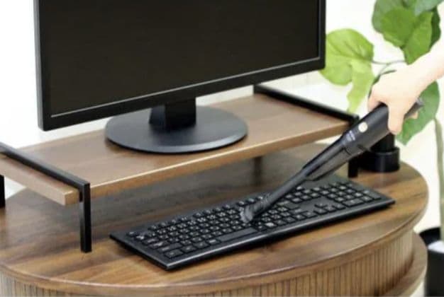 あと約2時間で値上げ。ハンディクリーナー※左側の毛玉取り機は無し