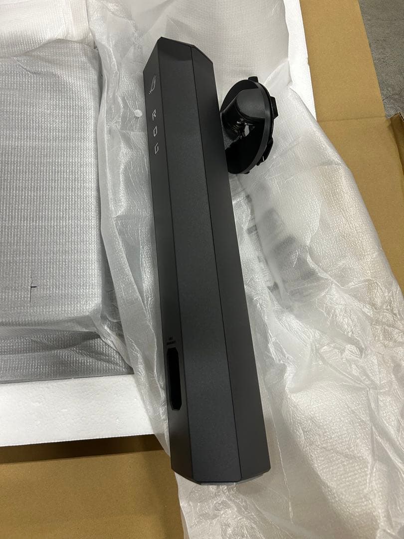 ASUSゲーミングモニター　ROG Strix OLED XG27UCDMG