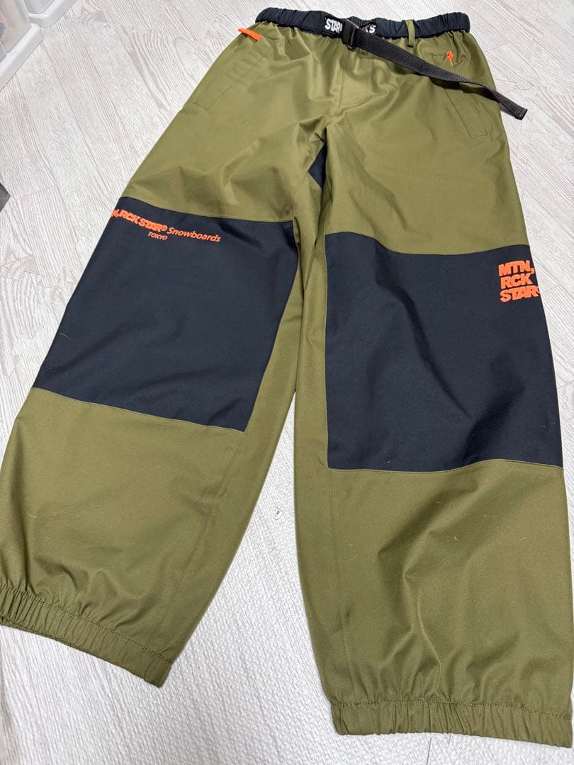 スノーボードウェア26LATE マウンテンロックスター　ブラック/オリーブ上下