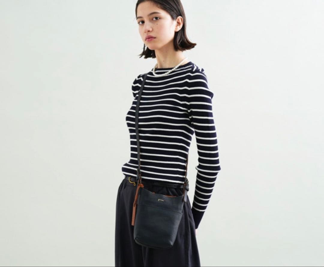 【美品】genten ゲンテン ショルダーバッグ TASCA タスカ ネイビー