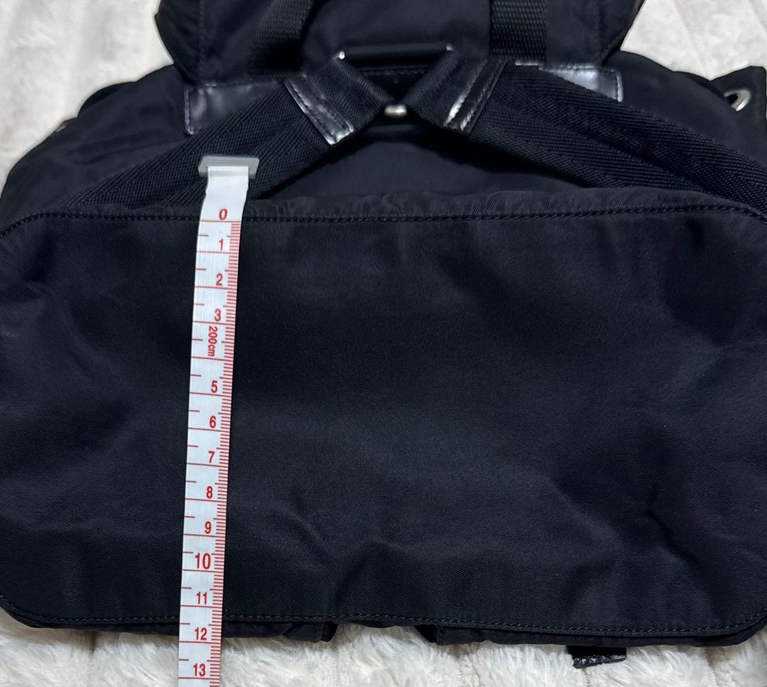 PRADAのブラック Re-Nylon バックパック