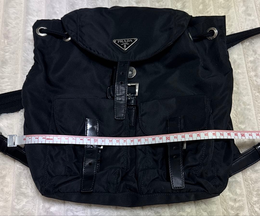 PRADAのブラック Re-Nylon バックパック