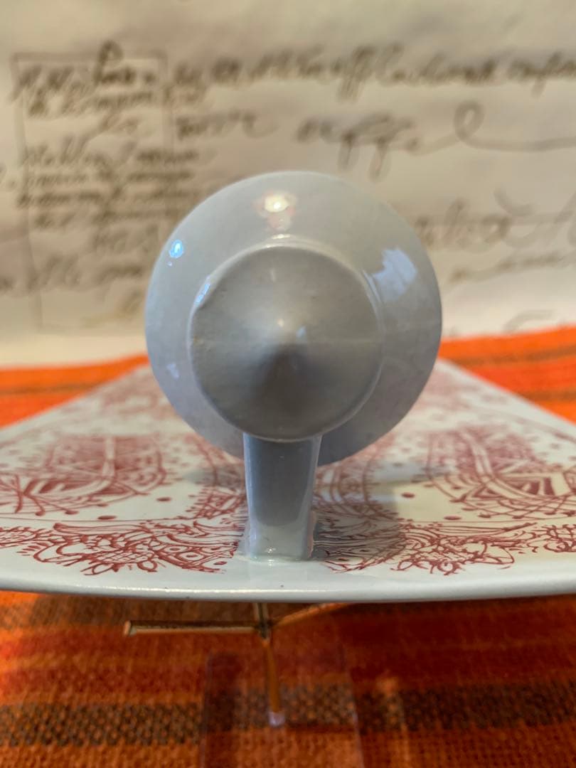 ビヨンヴィンブラッド　レアなビンテージの少女が描かれた壁掛けキャンドルスタンド！