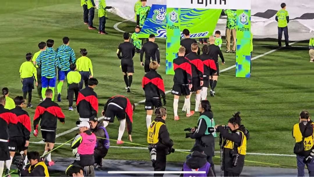 2025 浦和レッズ トラックジャケット　アンセムジャケット　長袖　XLサイズ