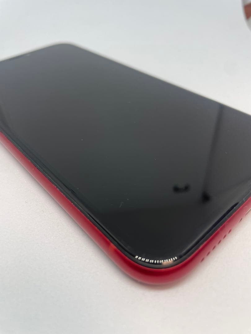 レッド iPhone XR 本体