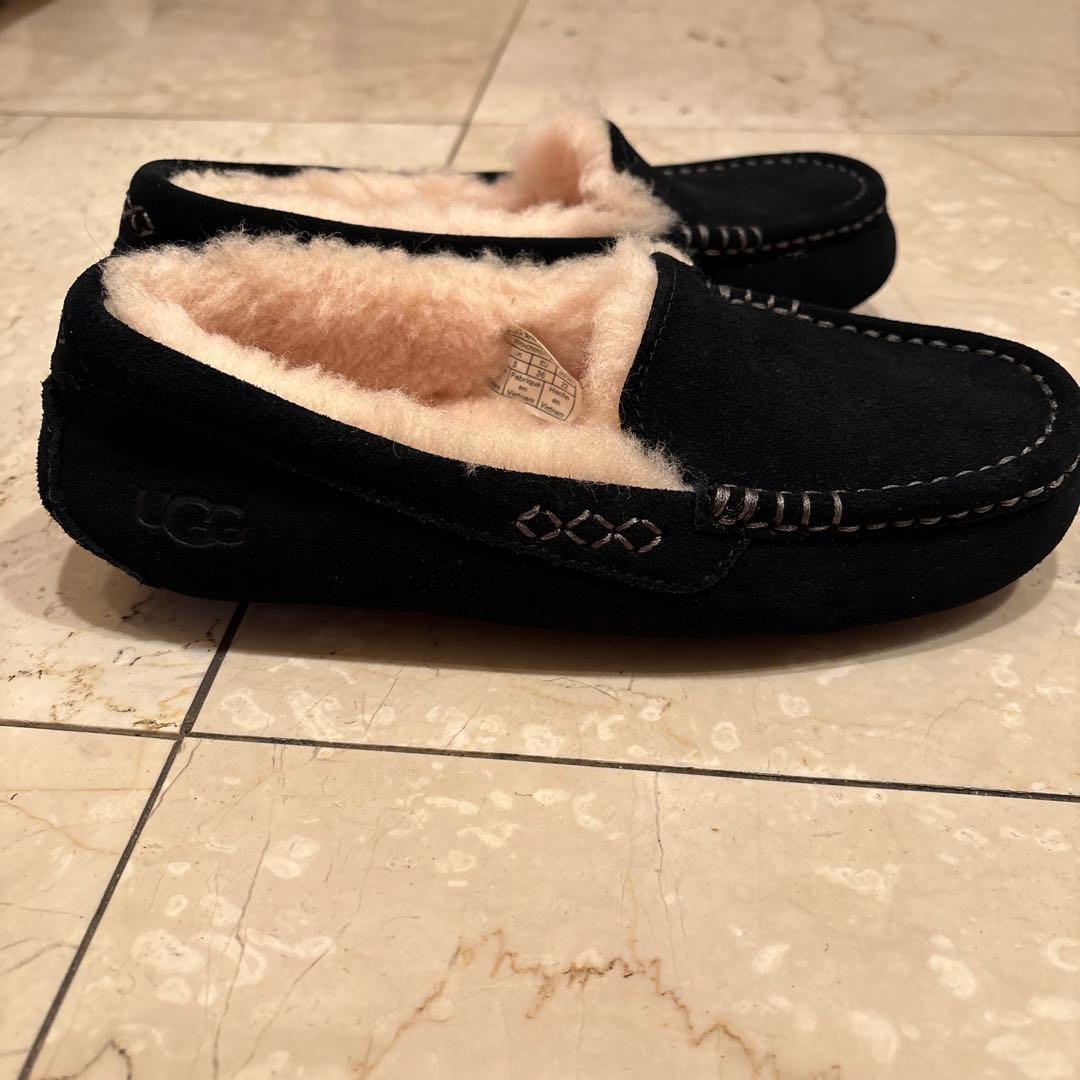 美品　UGG ブラック モカシン　5 36