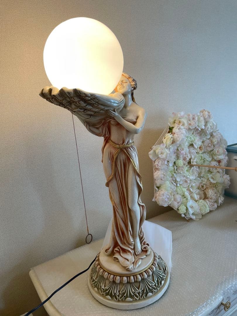 イタリア製　ヴィーナスランプフロアスタンドランプ