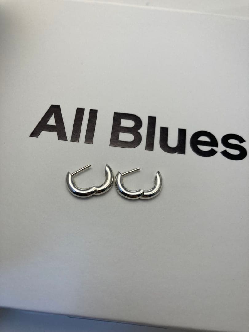 All Blues ピアスRound earrings extra small