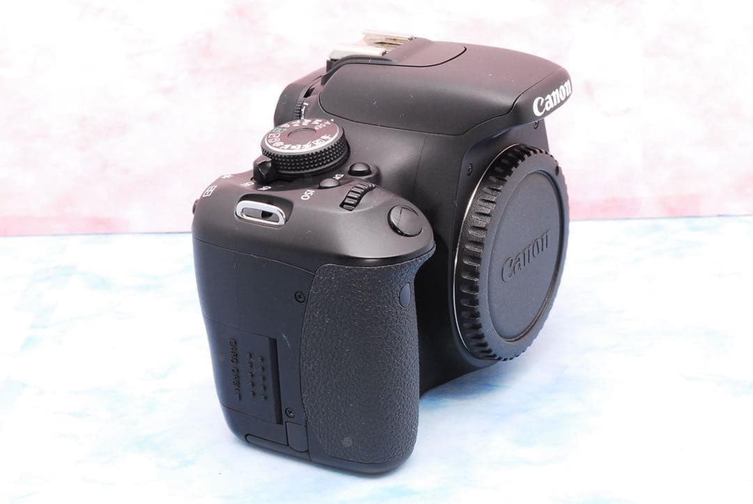 キャノン Kiss X5☆Wレンズ＆バッグ☆一眼レフカメラ☆ショット数少！