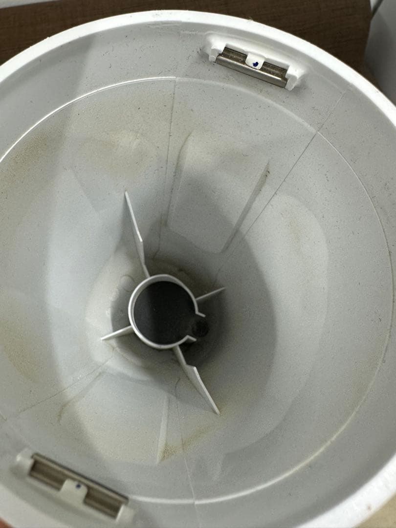 ② マキタ CL108FD サイクロン付 掃除機 充電式