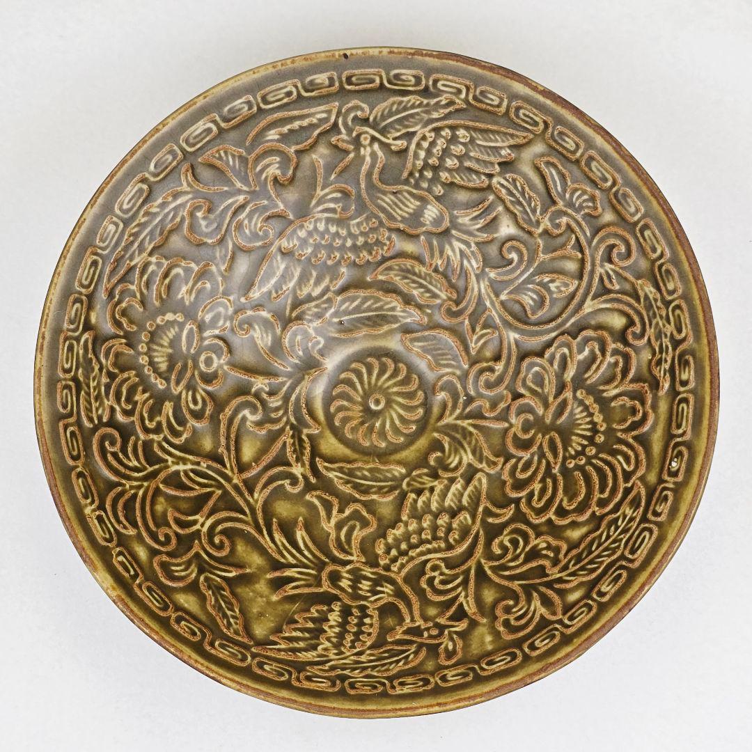 舶来品 中国古磁 越窯青磁 陽刻 絡枝花卉 鳳凰紋 茶碗 茶道具