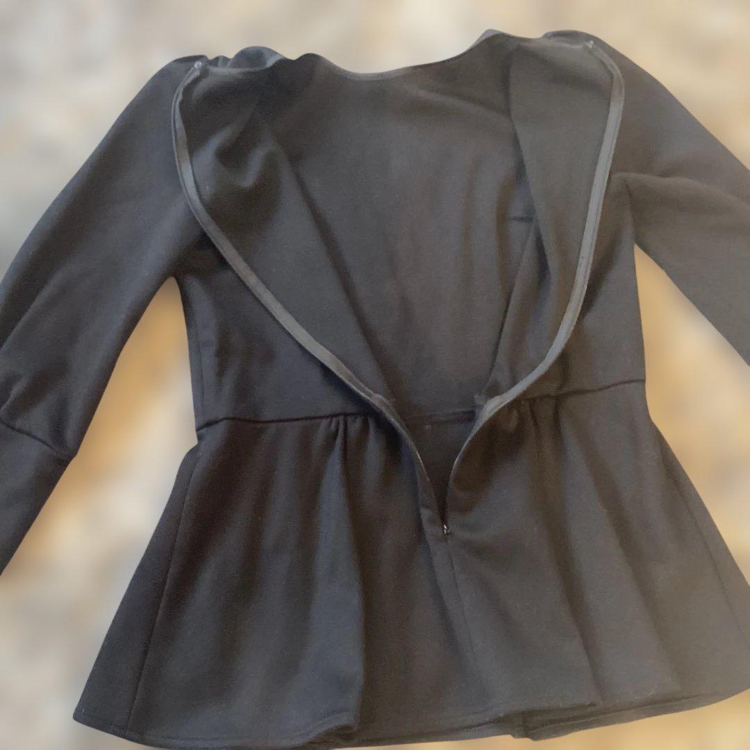 ⭐️新品未使用⭐️ ボーダーズアットバルコニー 黒 長袖 へプラムトップス 36