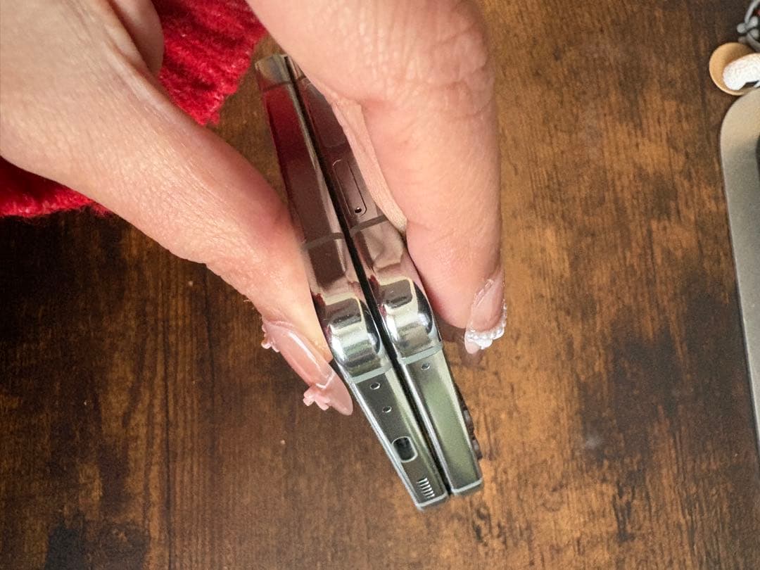 Galaxy zflip5 ミント 国内版