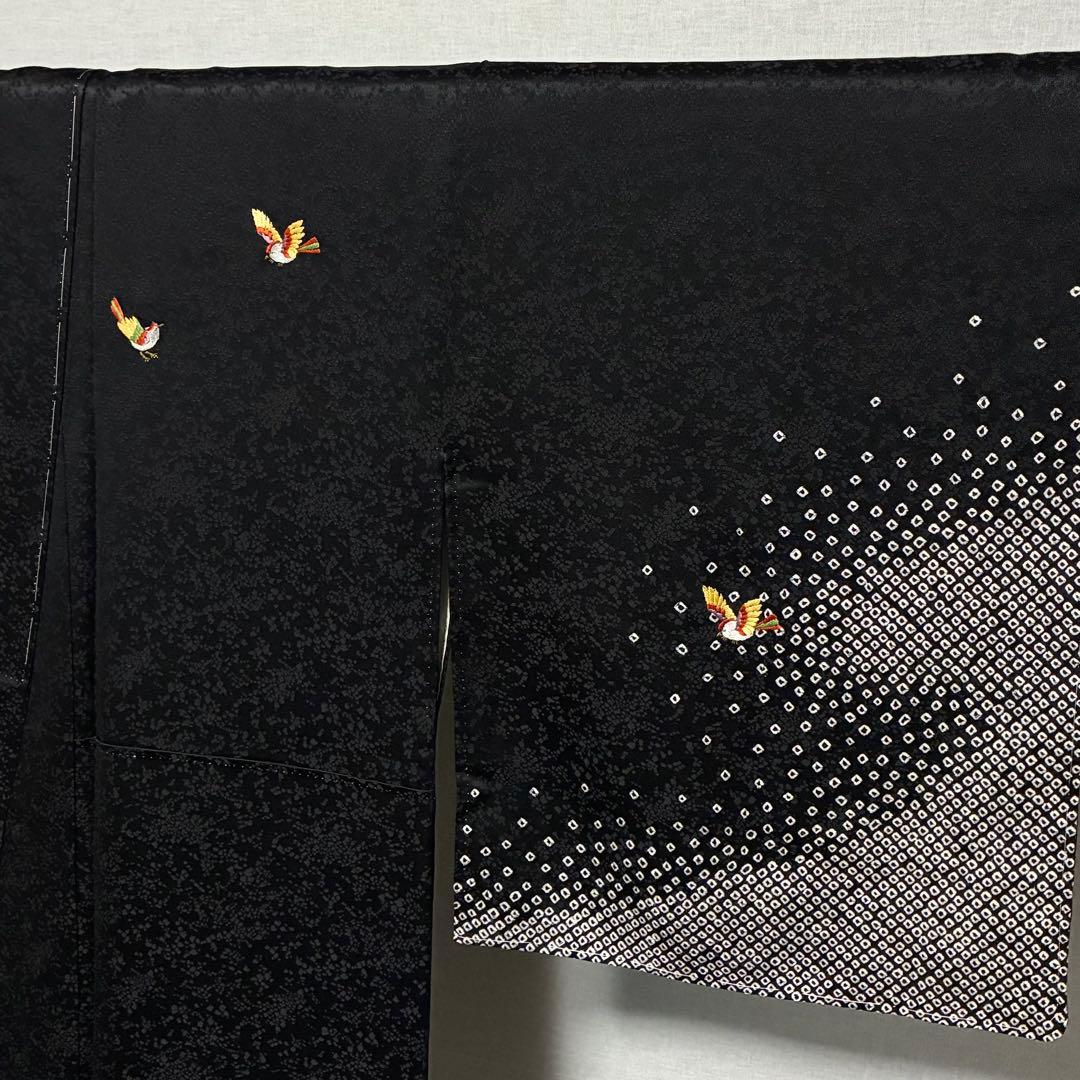 D143 訪問着　絞り　鳥刺繍　花紋　正絹　着物　袷　未使用極美品