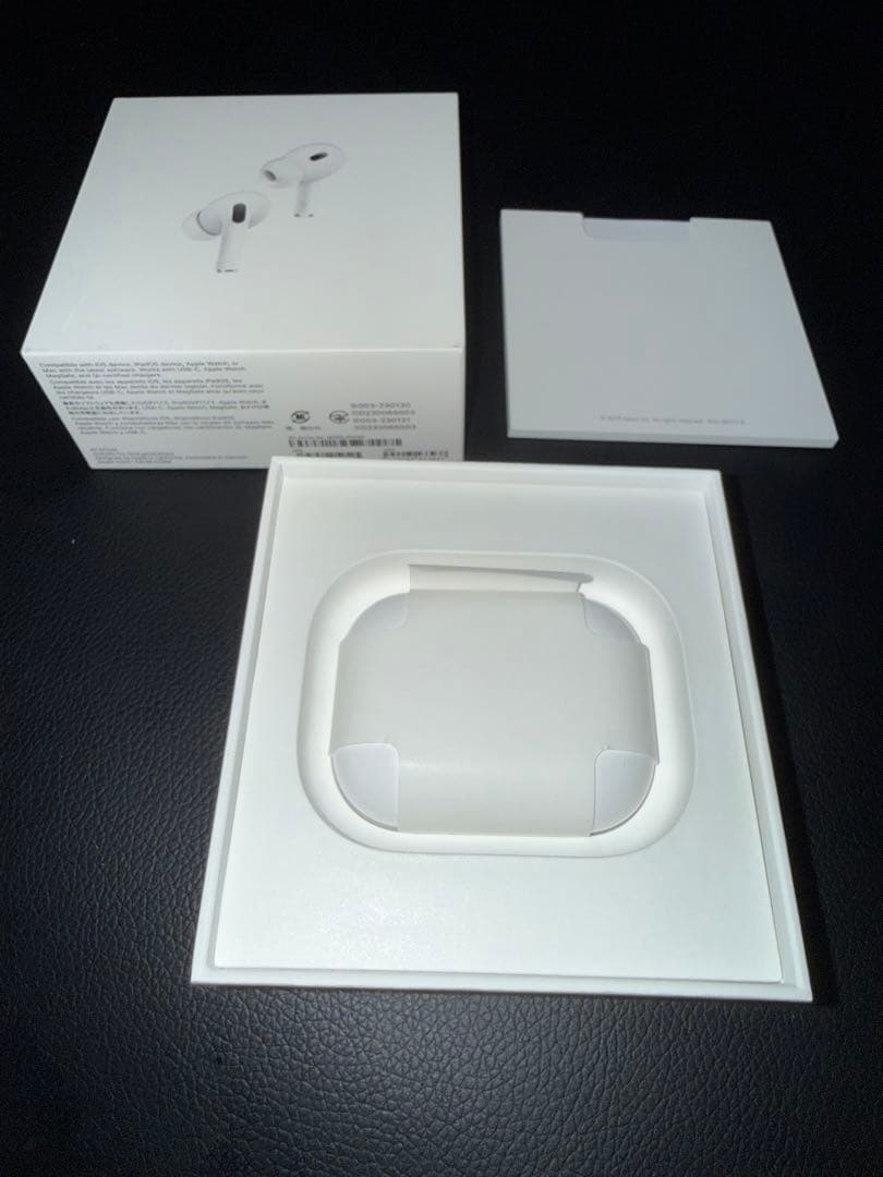 AirPods pro2 (usb-c)＋ケース2個＋イヤーピース