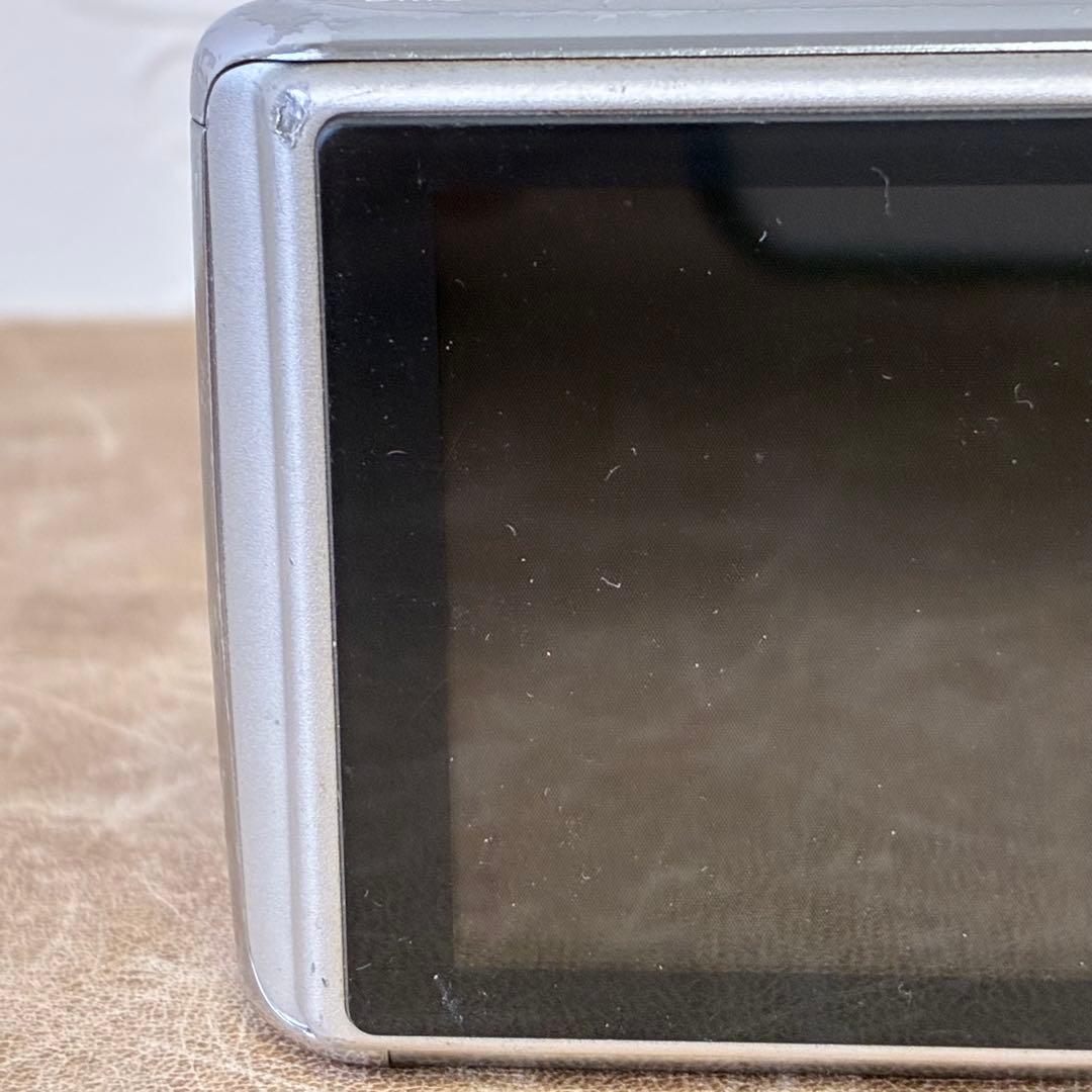 デジタルカメラ　パナソニック　LUMIX DMC-FX01　充電器付　中古品