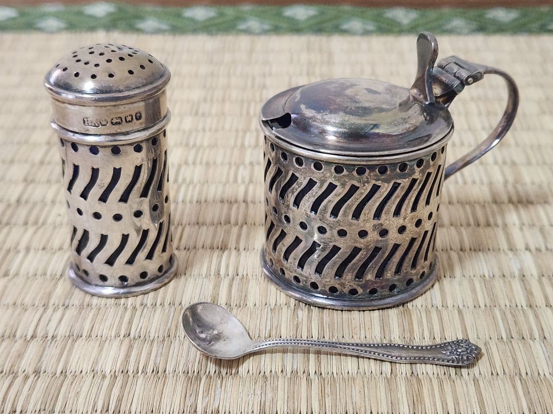 アンティーク　シルバー　ミニ調味料入れ　銀製　スターリングシルバー