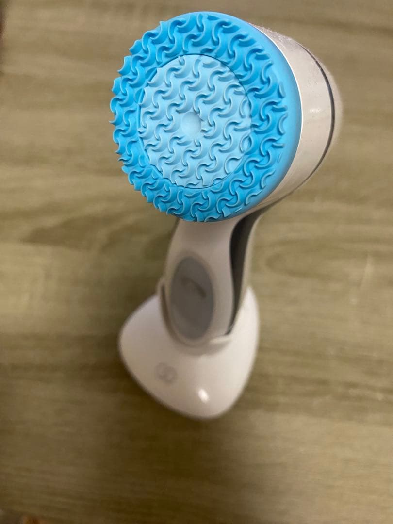 【cherry】NEWSKIN ルミスパ 美顔器 本体（箱無し）