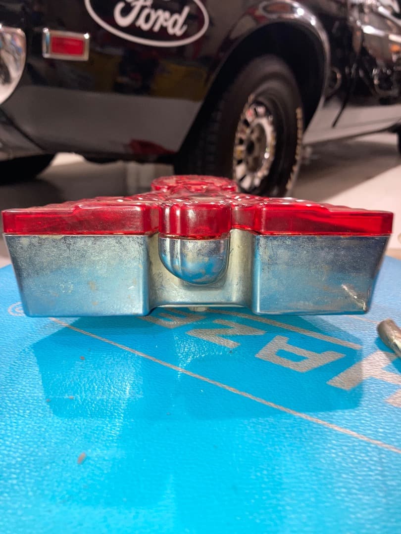 当時物ウォーバードテール（損傷あり）