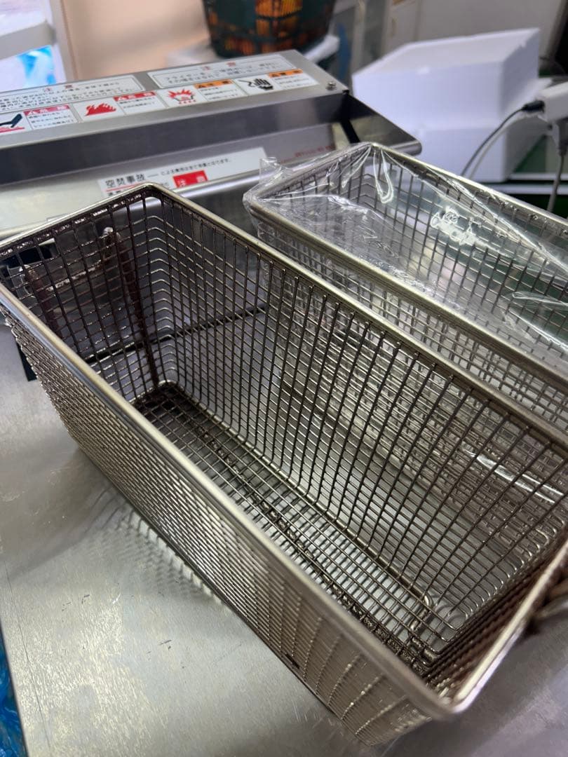 【値下げしました】NICHIWA 電気フライヤー 200V 4KW