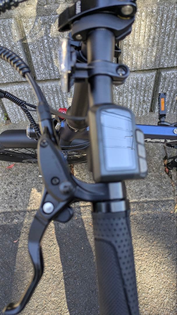 電動アシスト折りたたみ自転車ERWAYA02と電動空気入付き