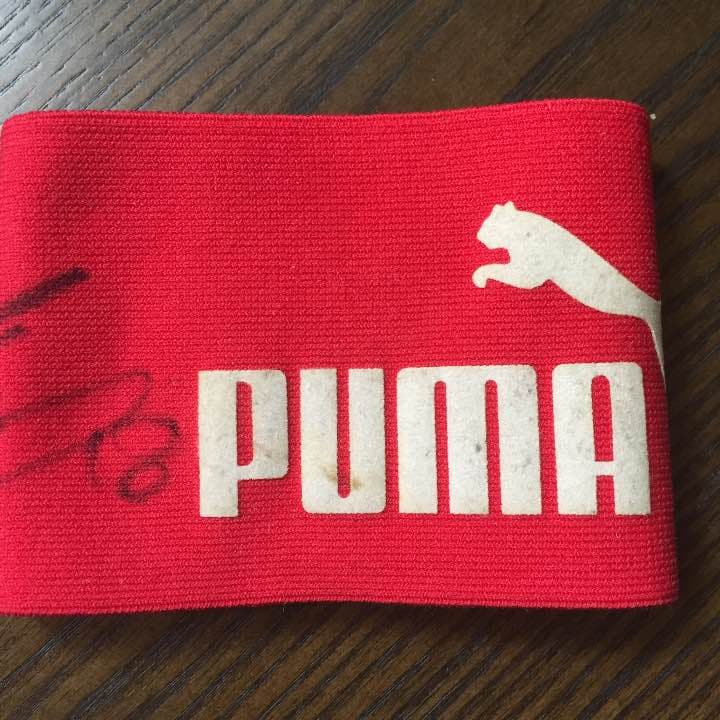 本田圭佑高校時キャプテンマーク 直筆サイン入り