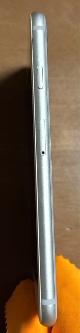 iPhone8 64GB シルバー SoftBank 利用制限◯ 電池88%