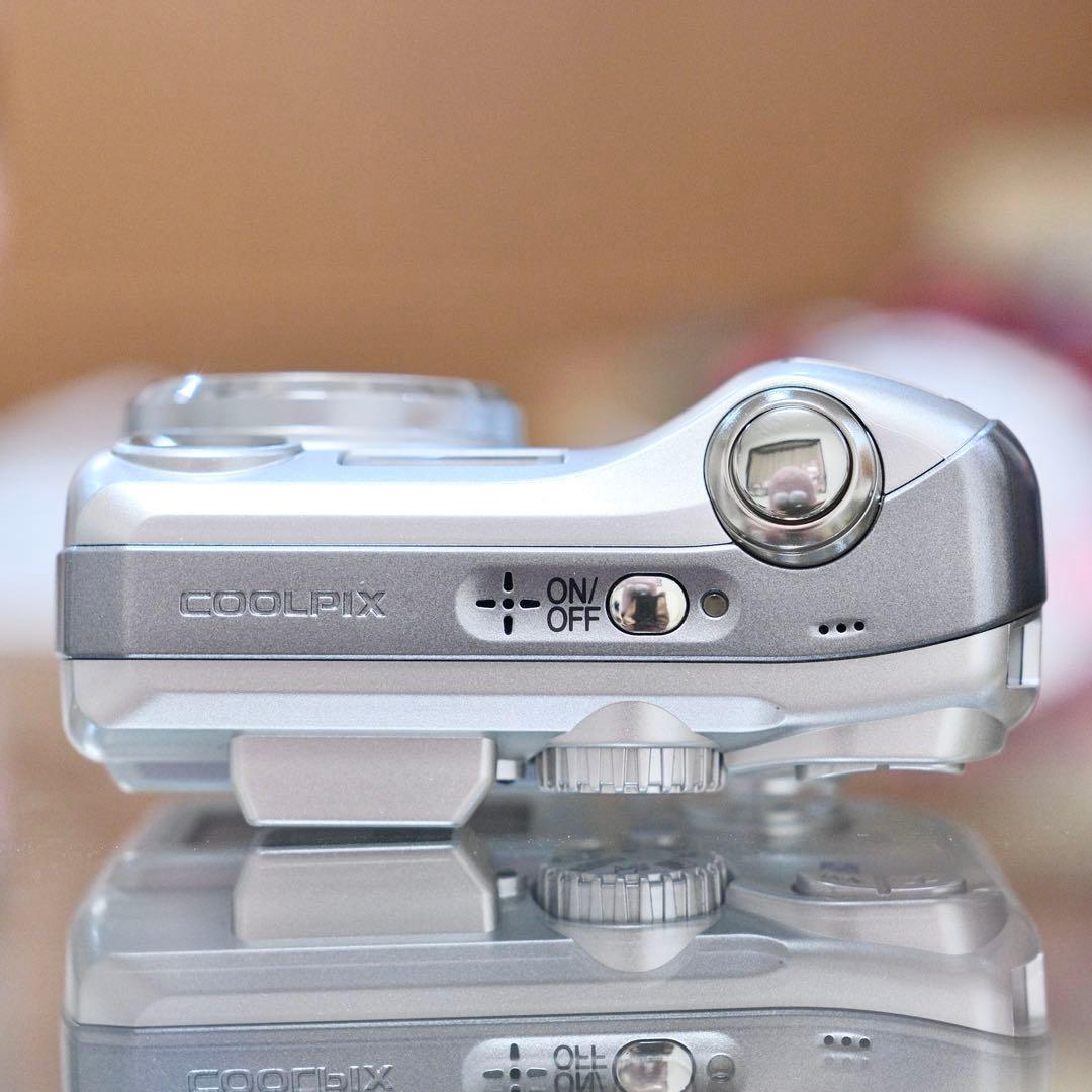極美品！動作品 平成レトロ Y2K Nikon COOLPIX E4100 S