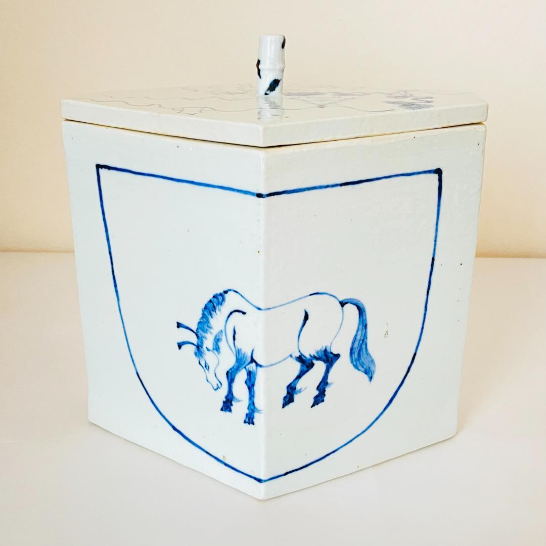 菱馬水指 染付　景徳鎮窯 王懐英　共箱入　茶道具　茶器　陶芸　伝統工芸品