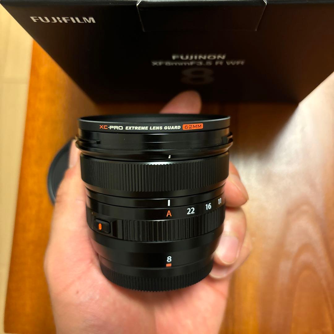 富士フイルム　XF8mmF3.5 R WR