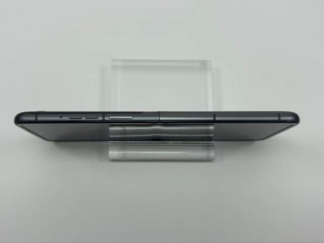 美品MOTOROLA razr 50 256GB アメリカ版