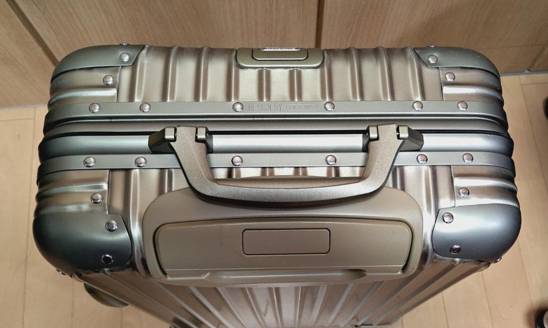 RIMOWA TOPAS TITANIUM 32L 90152 チタニウム 4輪