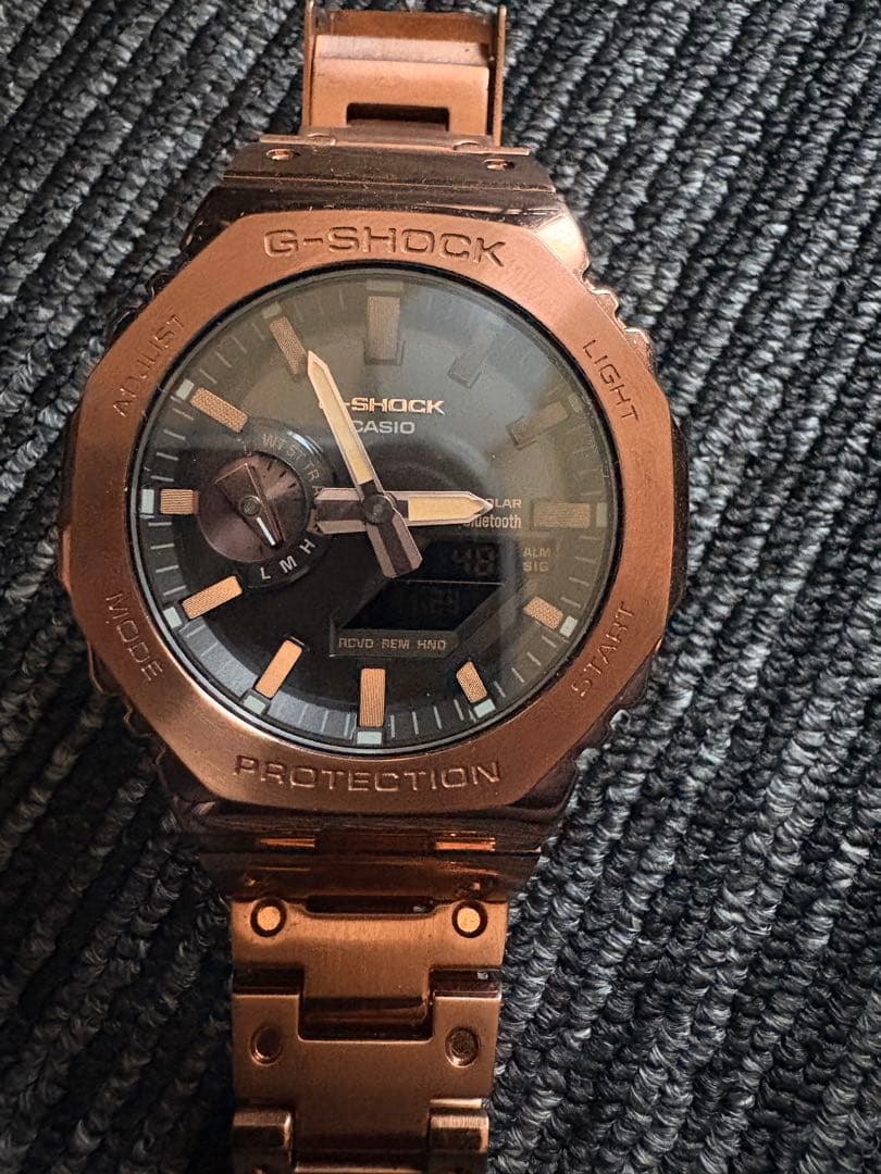 Gショック　GM−B2100GD-5AJF ローズゴールド