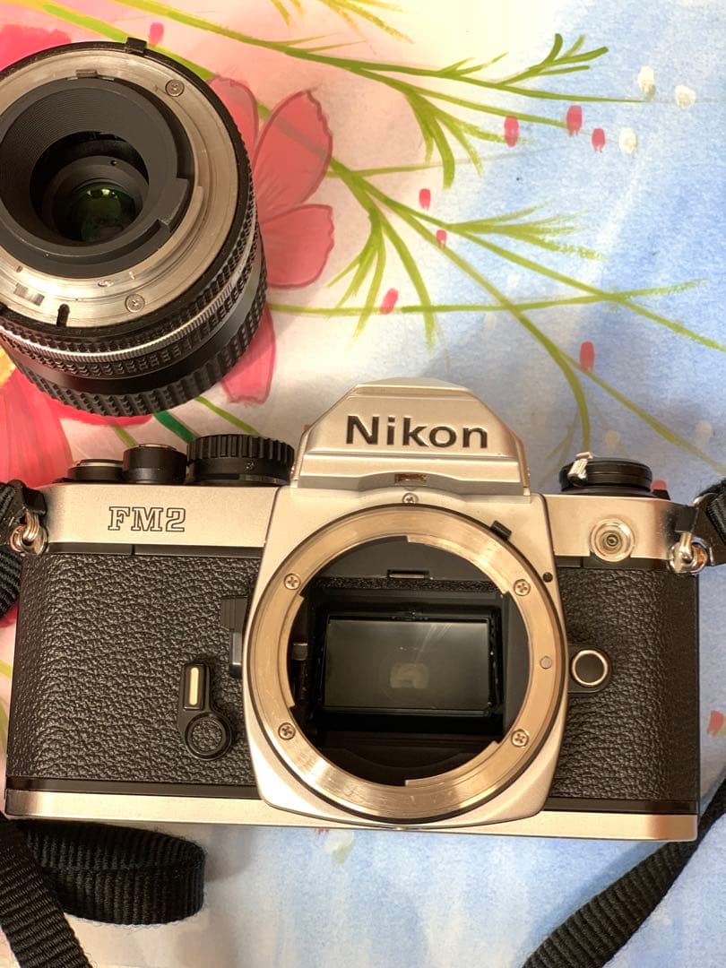 ニコン FM2 シルバー 70mm 単焦点レンズ
