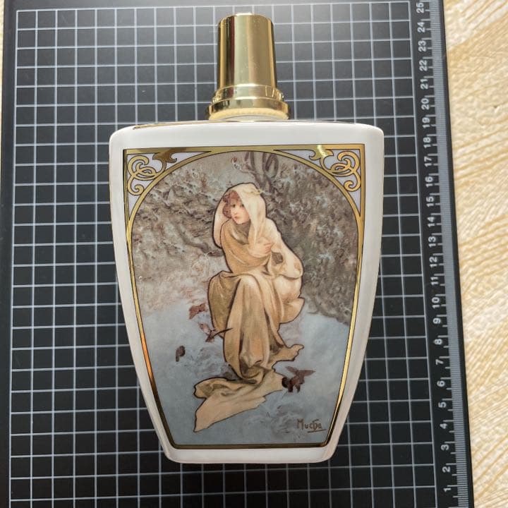 ランプベルジェ　ミュシャ（四季）