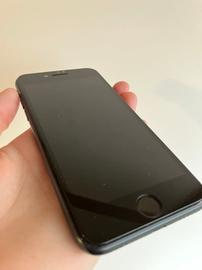 【中古・箱付き】Apple iPhone SE3 64GB スペースグレー 本体