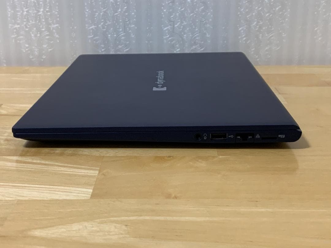 dynabook RJ74 14型 i7-1260P 16GB/R9 R8 RZ