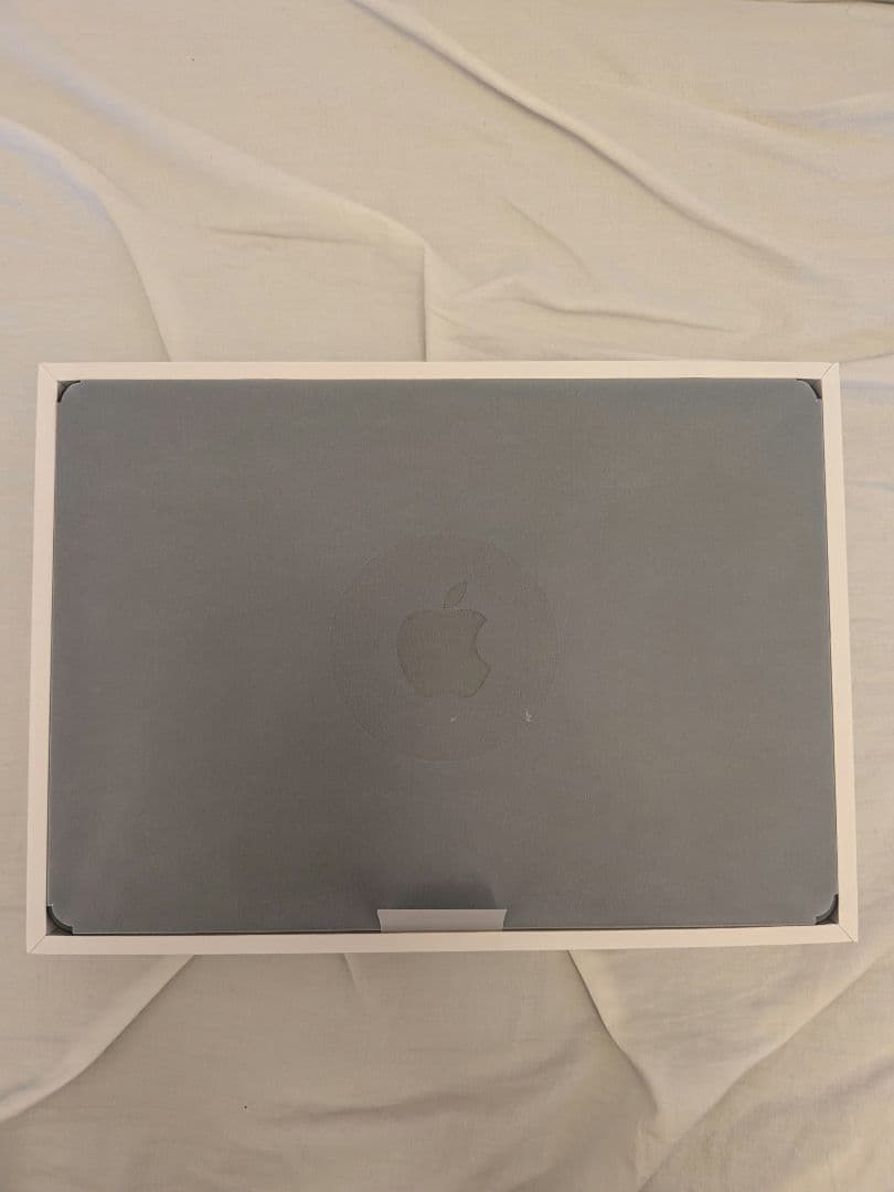 MacBook本体 MacBook Air M2 13.6 16G 256G