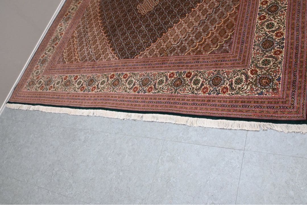 【美品】 ペルシャ絨毯 手織り Tabriz タブリーズ メダリオン柄