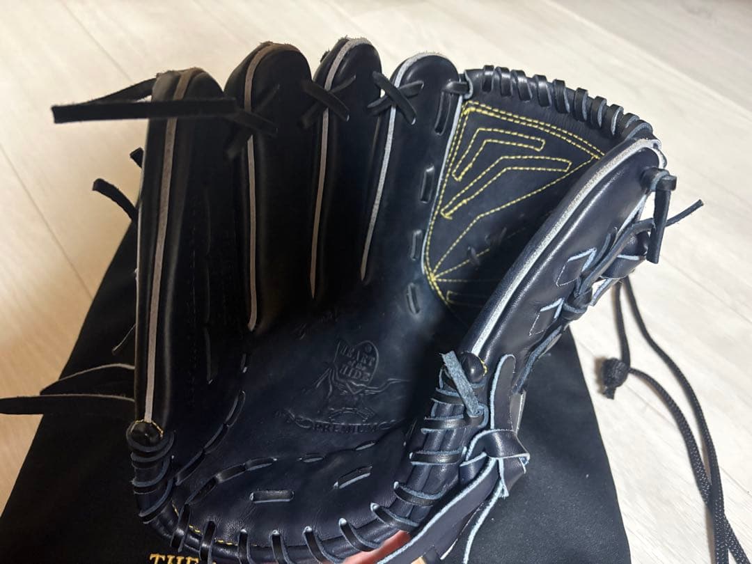 Rawlings ブラック　グローブ 硬式投手用　左投げ